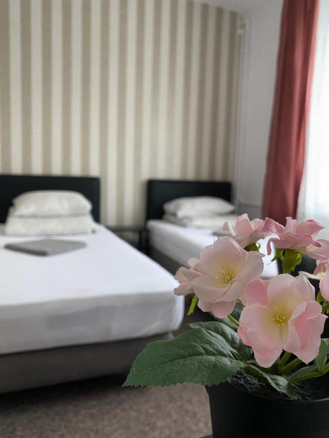 Pastel Guest Rooms วอร์ซอ ภายนอก รูปภาพ