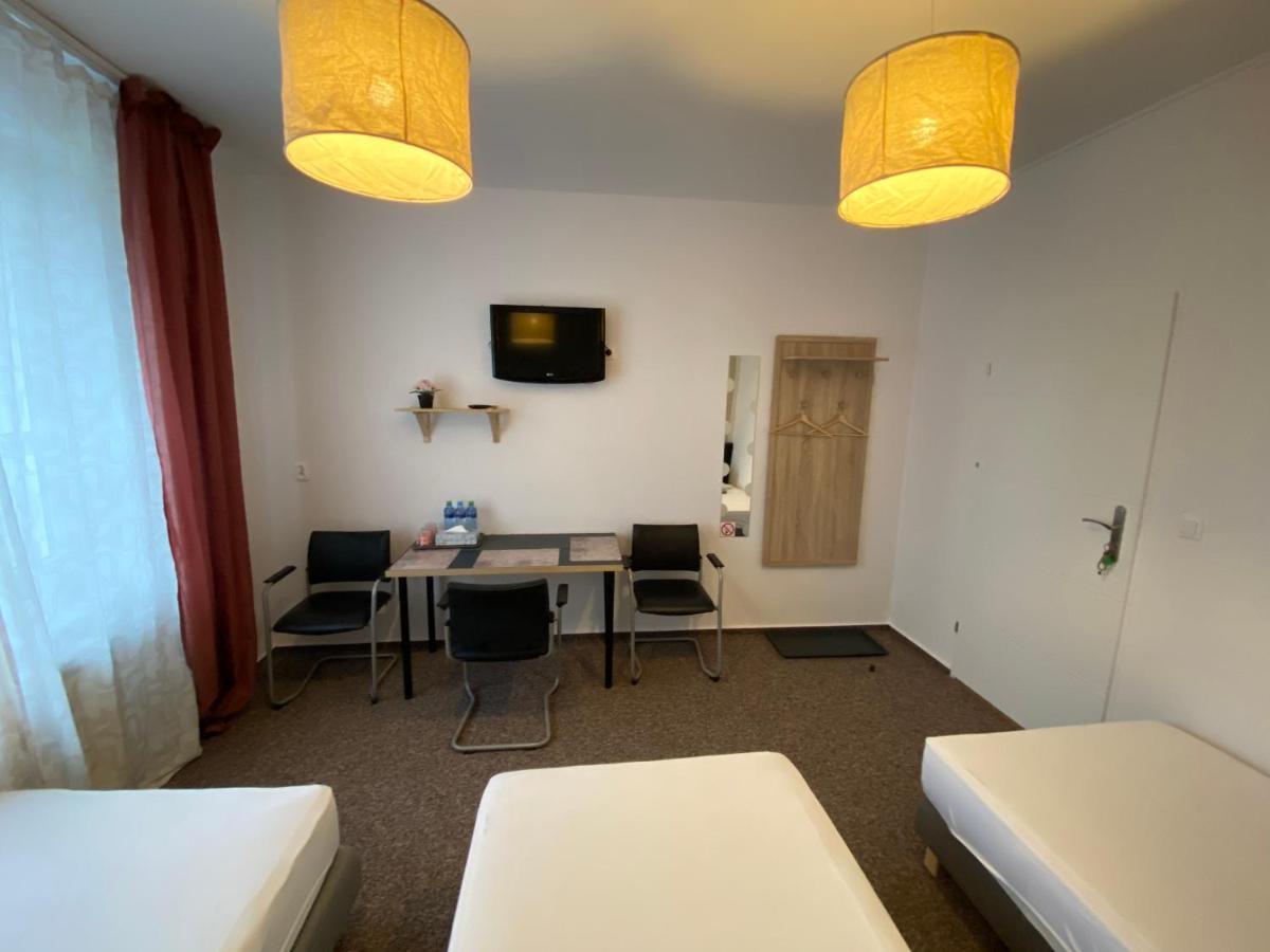 Pastel Guest Rooms วอร์ซอ ภายนอก รูปภาพ